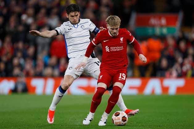Liverpool FC v Atalanta: Quarter-Final First Leg - UEFA Europa League 2023 24 Marten de Roon of Atalanata and Harvey Elliott of Liverpool challenge during the UEFA Europa League 2023 24 Quarter-Final first leg match between Liverpool FC and Atalanta at Anfield on April 11, 2024 in Liverpool, England. Liverpool Anfield England United Kingdom Copyright: xRichardxSellers Sportsphoto APLx 13971863