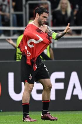 Fußball, EL, AC Mailand - AS Rom Db Milano 11 04 2024 - Europa League Milan-Roma foto Daniele Buffa Image nella foto: Davide Calabria 