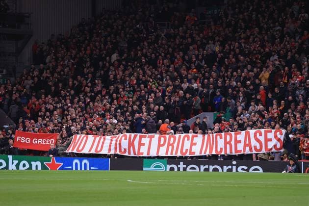 Fußball UEFA Europa League Viertelfinale 1. Spiel Liverpool gegen Atalanta 11. April 2024 Liverpool UEFA Europa League Viertelfinale 1. Spiel Liverpool gegen Atalanta ein Protest gegen die Ticketpreise auf dem Anfield Kop Foto Simon Stacpoole Offside Liverpool UK  Copyright: xSimonxStacpoolexOffside