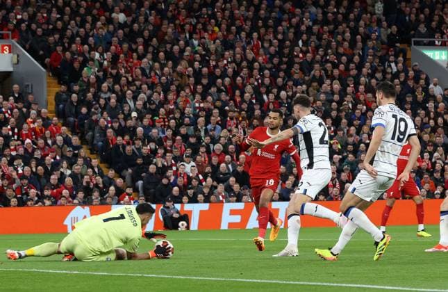 FuÃŸball, EL, FC Liverpool - Atalanta Bergamo 11th April 2024; Anfield, Liverpool, Merseyside, England; Europa League, Quarter Final;, First Leg Football, Liverpool versus Atalanta; Juan Musso of Atalanta saves from Cody Gakpo of Liverpool  ActionPlus12628459 DavidxBlunsden