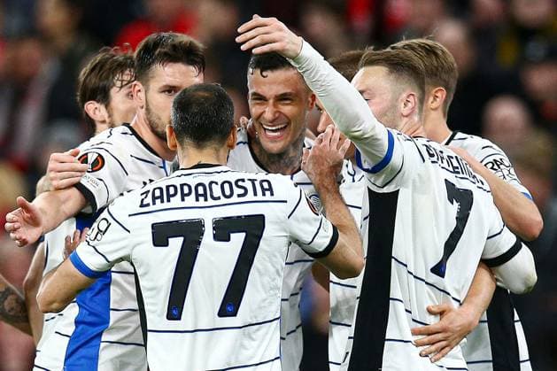 Bilder des Jahres 2024, Sport 04 April Sport Themen der Woche KW15 Sport Bilder des Tages Gianluca Scamacca of Atalanta celebrates scoring the goal with their teammates to make it 1-0 Liverpool v Atalanta, UEFA Europa League, Quarter Final, First Leg, Football, Anfield, Liverpool, UK - 11 Apr 2024 EDITORIAL USE ONLY No use with unauthorised audio, video, data, fixture lists, club league logos or live services. Online in-match use limited to 120 images, no video emulation. No use in betting, games or single club league player publications.  Copyright: xMattxWest Shutterstockx 14424886at