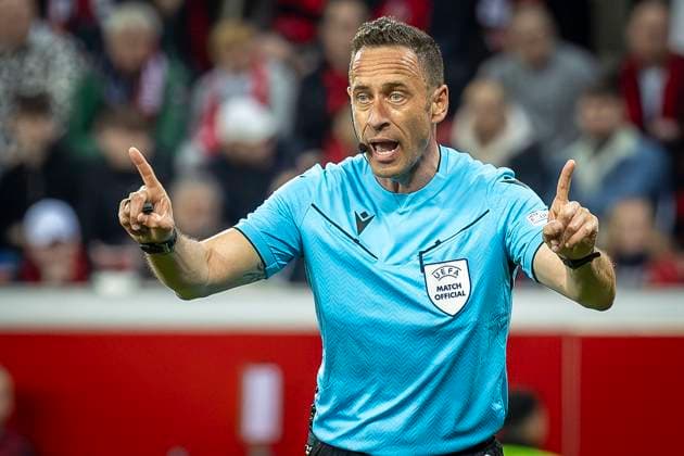 UEFA Europa League, Bayer 04 Leverkusen vs West Ham United, 11 04 2024 Leverkusen, Germany April 11 referee Artur Soares Dias POR during the UEFA Europa Leeague quarter finals between UEFA Europa League, Bayer 04 Leverkusen vs West Ham United at BayArena on April 11, 2024 in Leverkusen, Germany DFL REGULATIONS PROHIBIT ANY USE OF PHOTOGRAPHS AS IMAGE SEQUENCES AND OR QUASI VIDEO Copyright: xBEAUTIFULxSPORTS AxelxKohringx