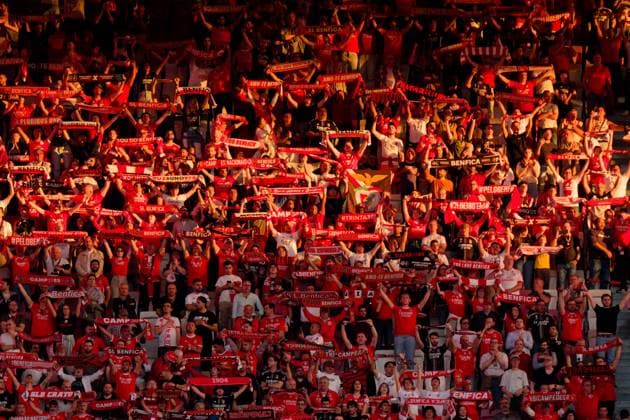 Lisbon, Portugal, April 11 2024: SL Benfica supporters during the UEFA Europa League game between SL Benfica and Olympique de Marseille at Estadio da Luz in Lisbon, Portugal. (Pedro Porru SPP) Copyright: xPedroxPorrux xSPPx spp-en-PePoSp-4F8A5507
