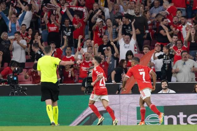 Rafa Silva celebrates after scoring goal during UEFA Europa League game between SL Benfica and Olympique de Marseille at Estadio Da Luz, Lisbon, Portugal. (Maciej Rogowski) Lisbon Estadio Da Luz Portugal Copyright: xMaciejxRogowskix slbom-7