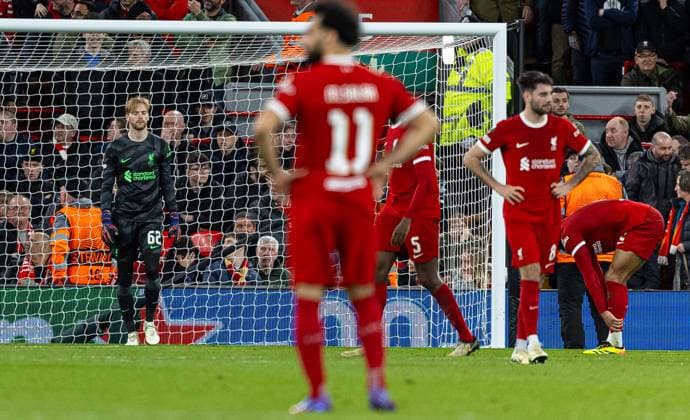 Football - UEFA Europa League - Quarter-Final 1st Leg - Liverpool FC v BC Atalanta LIVERPOOL, ENGLAND - Thursday, April 11, 2024: Liverpool s goalkeeper Caoimhin Kelleher looks dejected as Atalanta score the third goal during the UEFA Europa League Quarter-Final 1st Leg match between Liverpool FC and BC Atalanta at Anfield. (Photo by David Rawcliffe Propaganda) LIVERPOOL Anfield MERSEYSIDE ENGLAND  Copyright: xDavidxRawcliffex P2024-04-11-Liverpool_Atalanta-77