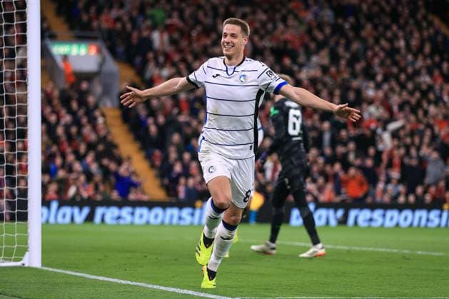 Fußball UEFA Europa League Viertelfinale 1. Spiel Liverpool gegen Atalanta 11. April 2024 UEFA Europa League Viertelfinale 1. Spiel Liverpool gegen Atalanta Mario Pasalic von Atalanta feiert sein drittes Tor Foto Simon Stacpoole Abseits Liverpool UK  Copyright: xSimonxStacpoolexOffside