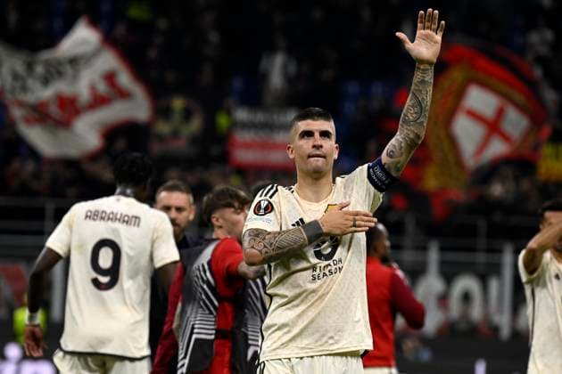 Foto IPP Paolo Bona Milano 11 04 2024 UEFA Europa League di Calcio stagione 2023 2024 partita Milan-Roma Nella foto l™esultanza di Gianluca Mancini dopo la vittoria per 0-1 Italy Photo Press Worldwide Copyright italy Italy ITALY  Copyright: xR4924_italyphotopressx