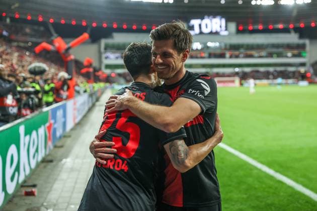 11 04 2024, Football, Europa League, Season 2023 2024, Bayer Leverkusen West Ham United, v l Exequiel Palacios Bayer Leverkusen cheers with Jonas Hofmann Bayer Leverkusen Leverkusen BayArena NRW Germany xRHR PHOTO TRx Copyright: RHR-FOTOx RHR-FOTO TR