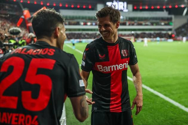11 04 2024, Football, Europa League, Season 2023 2024, Bayer Leverkusen West Ham United, v l Exequiel Palacios Bayer Leverkusen cheers with Jonas Hofmann Bayer Leverkusen Leverkusen BayArena NRW Germany xRHR PHOTO TRx Copyright: RHR-FOTOx RHR-FOTO TR
