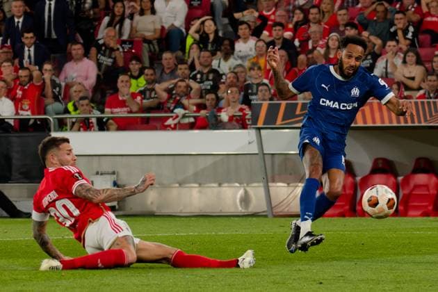 Lisbon, Portugal, April 11 2024: Pierre-Emerick Aubameyang (10 Olympique de Marseille) scores a goal during the UEFA Europa League game between SL Benfica and Olympique de Marseille at Estadio da Luz in Lisbon, Portugal. (Pedro Porru SPP) Copyright: xPedroxPorrux xSPPx spp-en-PePoSp-4F8A6370