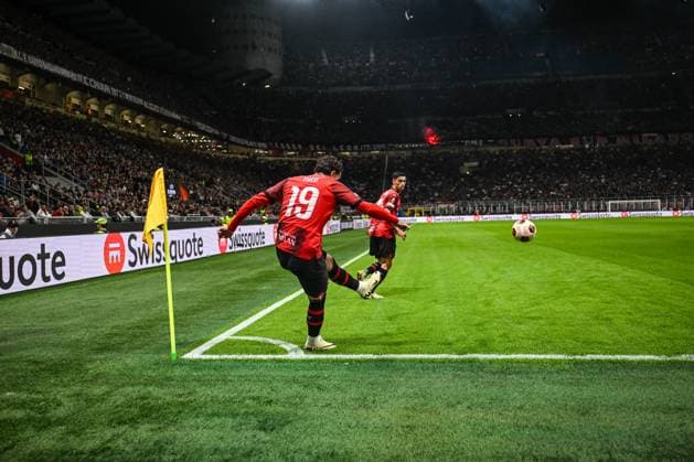 Football Europa League match - AC Milan vs AS Roma Theo Hernandez of AC Milan during the UEFA Europa League Semi finals first leg match between AC Milan and AS Roma on Avril 11, 2024 at Giuseppe Meazza San Siro Siro stadium in Milan, Italy. Credit: Tiziano Ballabio Milan Italy  Copyright: xIPAxSport ABACAx