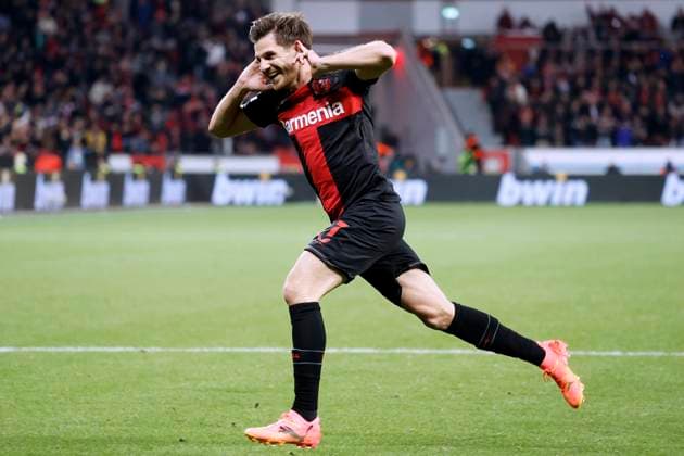 HOFMANN Jonas Team Bayer 04 Leverkusen celebrates with his team after his goal to 1 0 before the match UEFA Europa League season 2023 2024 quarter final match Bayer 04 Leverkusen West Ham United FC 2 0 on 11 04 2024 in Leverkusen DFL REGULATIONS PROHIBIT ANY USE OF PHOTOGRAPHS as IMAGE SEQUENCES and or QUASI VIDEO Copyright: xLacixPerenyix