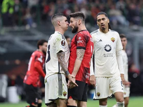 AC Milan v AS Roma: Quarter-Final First Leg - UEFA Europa League 2023 24 Gianluca Mancini and Olivier Giroud are competing during the Europa League 2023-2024 match between Milan and Roma in Milan, Italy, on April 11, 2024. Milano ITA Italy  Copyright: xLorisxRosellix originalFilename:roselli-milanvro240411_npRZt.jpg
