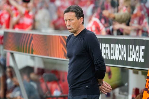April 11, 2024, Lisbon, Portugal: Roger Schmidt, SL Benfica Coach seen during the UEFA Europa League Quarter-finals 1st leg football match between SL Benfica and Olympique de Marseille at Estadio da Luz. Final score: SL Benfica 2:1 Olympique de Marseille Lisbon Portugal - ZUMAs197 20240411_aaa_s197_366 Copyright: xBrunoxdexCarvalhox