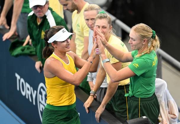 TENNIS BILLIE JEAN KING CUP, Arina Rodionova (left) of Australia celebrates winning with team mates after her singles match against Giuliana Olmos of Mexico during the Billie Jean King Cup at Pat Rafter Arena in Brisbane, Friday, April 12, 2024. ( NO ARCHIVING, EDITORIAL USE ONLY, NO USE IN BOOKS WITHOUT CONSENT BRISBANE QUEENSLAND AUSTRALIA  Copyright: xDARRENxENGLANDx 20240412001930811290