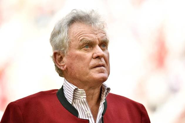 Former goalkeeper Sepp Maier FC Bayern Munich Portrait Allianz Arena Munich Bavaria Germany Europe Copyright: imageBROKER MichaelxWeber iblimw04699042.jpg Bitte beachten Sie die gesetzlichen Bestimmungen des deutschen Urheberrechtes hinsichtlich der Namensnennung des Fotografen im direkten Umfeld der Veröffentlichung! Ehemaliger Torwart Sepp Maier FC Bayern München Portrait Allianz Arena München Bayern Deutschl