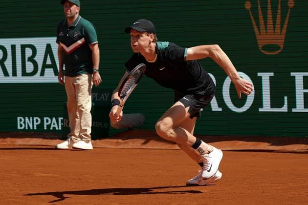 Jannik Sinner (Italie) TENNIS : Monaco Rolex Masters - 1 4 de finale - Monaco - 12 04 2024 NorbertScanella Panoramic 