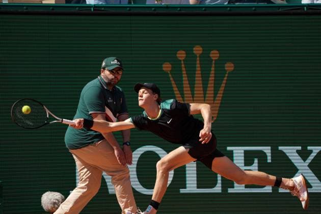 Jannik Sinner (Italie) TENNIS : Monaco Rolex Masters - 1 4 de finale - Monaco - 12 04 2024 NorbertScanella Panoramic 