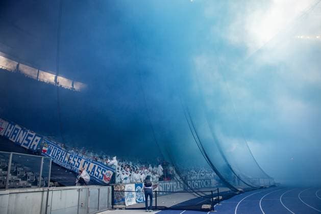2 Soccer Bundesliga, Hertha BSC vs Hansa Rostock Berlin, 12 04 2024 FC Hansa Rostock Fans Ultras with ignite Pyro Pyrotechnics Bengalos 2 Soccer Bundesliga, Hertha BSC vs Hansa Rostock, Olympiastadion, Berlin, 12 04 2024 DFL REGULATIONS PROHIBIT ANY USE OF PHOTOGRAPHS AS IMAGE SEQUENCES AND OR QUASI VIDEO Copyright: xBEAUTIFULxSPORTS LucianoxLimax
