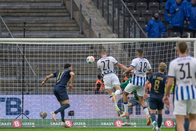 Goal by Palko Dardai Hertha BSC, 27 , to 1 0, Hertha BSC FC Hansa Rostock, 2 Bundesliga, Football, DFB, Matchday 2023 2024, 29 Matchday, Olympia Stadion Berlin, DFB DFL REGULATIONS PROHIBIT ANY USE OF PHOTOGRAPHS AS IMAGE SEQUENCES AND OR QUASI VIDEO, 12 04 2024, Copyright: HMBxMedia UwexKoch