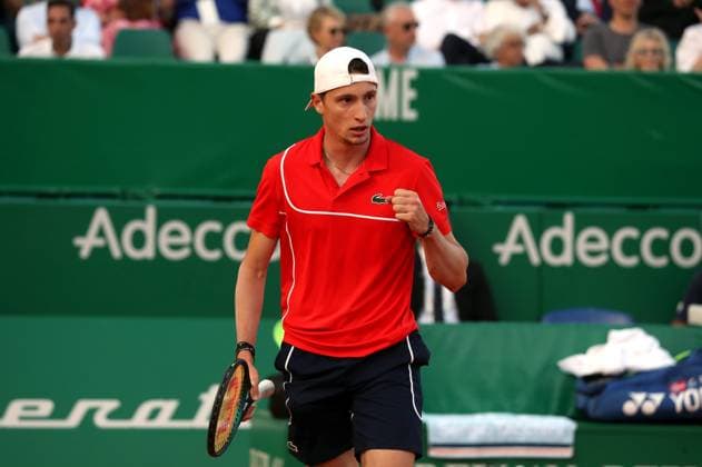 ROLEX MC MASTERS HUMBERT RUUD PHOTOPQR NICE MATIN Jean François Ottonello ; Roquebrune-Cap-Martin ; 12 04 2024 ; Rolex Monte-Carlo Masters - quart de finale - Ugo Humbert (FRA en rouge) vs Casper Ruud (NOR en noir) Roquebrune-Cap-Martin France  Copyright: xPHOTOPQR NICExMATIN MAXPPPxJeanxFrançoisxOttonellox 20240412NIM5962 20240412NIM5962