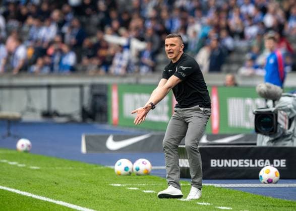 Soccer, Men, Season 2023 2024, 2 Bundesliga 29 Matchday , Hertha BSC F C Hansa Rostock, Coach Mersad Selimbegovic Hansa Rostock , 12 04 2024, Copyright: xSebastianxRäppold MatthiasxKochx