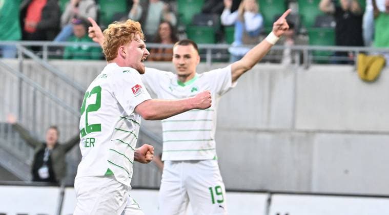 12 04 2024 Soccer Season 2023 2024 2 Soccer Bundesliga 29 Matchday SpVgg Greuther Fürth Kleeblatt 1 FC Kaiserslautern Lautern FCK Rote Teufel Sportfoto Zink xwoxzix DFL regulations prohibit any use of photographs as image sequences and or quasi video only for editorial use Torjubel Jubel Freude nach Treffer Tor Torschuß zum 1 1 durch Robert Wagner 22, SpVgg Greuther Fürth