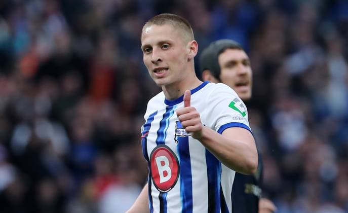 Palko Dardai shows thumbs up action upper body Sport Soccer Football DFL 2 Bundesliga Men 29 Matchday Season 2023 2024 12 04 2024 Hertha BSC Berlin vs FC Hansa Rostock DFL regulations prohibit any use of photographs as image sequences and or quasi video