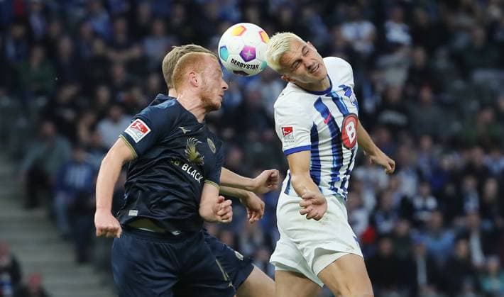 Svante Ingelsson, Sebastian Vasiliadis, Marc Oliver Kempf duel match scene Action Sport Football Soccer DFL 2 Bundesliga Men 29 Matchday Season 2023 2024 12 04 2024 Hertha BSC Berlin vs FC Hansa Rostock DFL regulations prohibit any use of photographs as image sequences and or quasi video