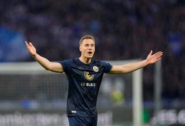 Germany, Berlin, 12 04 2024, Olympic Stadium, Hertha BSC vs FC Hansa Rostock 2 Bundesliga, Dennis Dressel FC Hansa Rostock gestures Berlin Olympic Stadium Berlin Germany eu-images-659