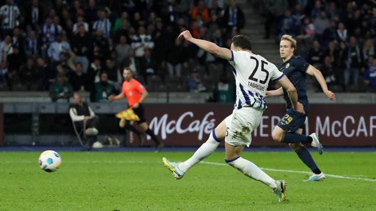 Haris Tabakovic scores the goal to make it 4 0 Sport Soccer Football DFL 2 Bundesliga Men 29 Matchday Season 2023 2024 12 04 2024 Hertha BSC Berlin vs FC Hansa Rostock DFL regulations prohibit any use of photographs as image sequences and or quasi video