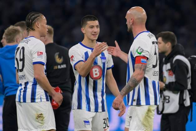 v l Derry Scherhant Hertha BSC, 39 , Ibrahim Maza Hertha BSC, 30 , Toni Leistner Hertha BSC, 37 , Joy, jubilation, victory, final score 4 0, Hertha BSC FC Hansa Rostock, 2 Bundesliga, Football, DFB, Season 2023 2024, Matchday 29, Olympia Stadion Berlin, DFB DFL REGULATIONS PROHIBIT ANY USE OF PHOTOGRAPHS AS IMAGE SEQUENCES AND OR QUASI VIDEO, 12 04 2024, Copyright: HMBxMedia UwexKoch