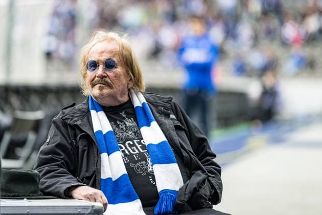Berlin, Germany 12 April 2024 2 BL 2023 2024 Hertha BSC vs FC Hansa Rostock Im Bild Frank Zander DFL regulations prohibit any use of photographs as image sequences and or quasi video Copyright: xFotostandx xVoelkerx
