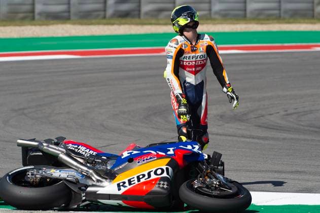 Sport Themen der Woche KW15 Sport Bilder des Tages MotoGP 2024: Red Bull Grand Prix of The Americas APR 12 April 12, 2024: Joan Mir (36) with Repsol Honda Team upset after losing control at turn 12 during practice at the Red Bull Grand Prix of the Americas, Circuit of The Americas. Austin,Texas. Mario Cantu CSM(Credit Image: Mario Cantu Cal Media) Austin Texas United States of America EDITORIAL USE ONLY Copyright: xx ZUMA-20240412_faf_c04_057.jpg MarioxCantux csmphotothree249133