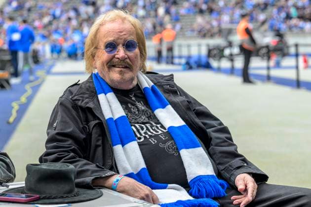 Frank Zander, Entertainer, Musker, Singer, Composer at Hertha, Hertha BSC FC Hansa Rostock, 2 Bundesliga, Football, DFB, Season 2023 2024, 29 Matchday, Olympia Stadium Berlin, DFB DFL REGULATIONS PROHIBIT ANY USE OF PHOTOGRAPHS AS IMAGE SEQUENCES AND OR QUASI VIDEO, 12 04 2024, Copyright: HMBxMedia UwexKoch