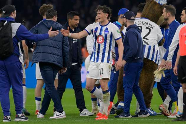 Fabian Reese Hertha BSC, 11 , joy, jubilation, victory, final score 4 0, Hertha BSC FC Hansa Rostock, 2 Bundesliga, football, DFB, season 2023 2024, 29 matchday, Olympia Stadion Berlin, DFB DFL REGULATIONS PROHIBIT ANY USE OF PHOTOGRAPHS AS IMAGE SEQUENCES AND OR QUASI VIDEO, 12 04 2024, Copyright: HMBxMedia UwexKoch