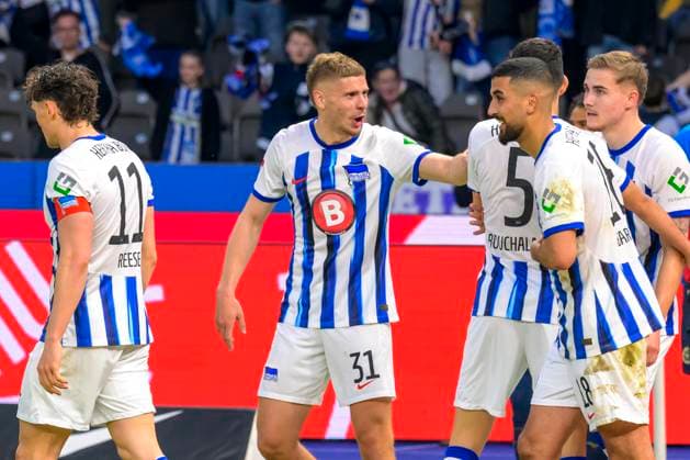 Goal, goal, jubilation, goal celebration, joy, enthusiasm, after 3 0, Hertha BSC FC Hansa Rostock, 2 Bundesliga, football, DFB, season 2023 2024, 29 matchday, Olympia Stadion Berlin, DFB DFL REGULATIONS PROHIBIT ANY USE OF PHOTOGRAPHS AS IMAGE SEQUENCES AND OR QUASI VIDEO, 12 04 2024, Copyright: HMBxMedia UwexKoch