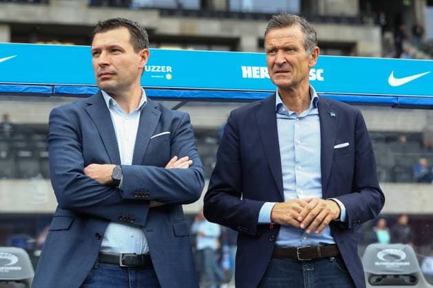 12 04 2024, xtgx, Fußball 2 Bundesliga, Hertha BSC FC Hansa Rostock emspor, v l Benjamin Weber Hertha, Sportdirektor , Thomas E Herrich Hertha, Geschaeftsfuehrer DFL DFB REGULATIONS PROHIBIT ANY USE OF PHOTOGRAPHS as IMAGE SEQUENCES and or QUASI VIDEO Berlin