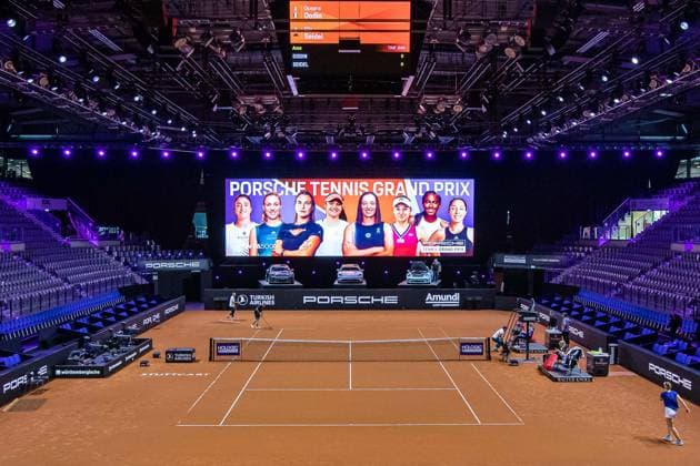 The court and the empty hall before the start Porsche Tennis Grand Prix GP Stuttgart 2024, Porsche Arena, 13 04 2024 GER Porsche Tennis Grand Prix GP Stuttgart 2024 Porsche Arena, 13 04 2024 Stuttgart Copyright: xEibner-Pressefoto RogerxBuerkex EP