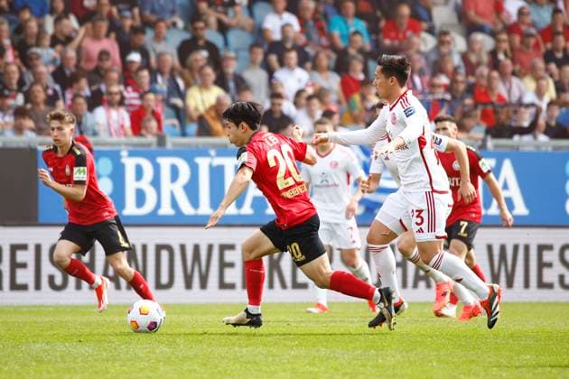 13 04 2024, xavx, Fußball 2 Bundesliga, SV Wehen Wiesbaden Fortuna Düsseldorf emspor, v l Hyun ju Lee SV Wehen Wiesbaden , Shinta Appelkamp Fortuna Düsseldorf DFL DFB REGULATIONS PROHIBIT ANY USE OF PHOTOGRAPHS as IMAGE SEQUENCES and or QUASI VIDEO Wiesbaden