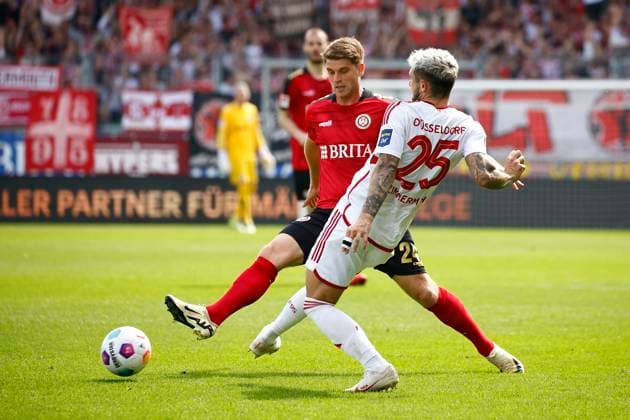 13 04 2024, xavx, Soccer 2 Bundesliga, SV Wehen Wiesbaden Fortuna Düsseldorf emspor, v l DFL DFB REGULATIONS PROHIBIT ANY USE OF PHOTOGRAPHS as IMAGE SEQUENCES and or QUASI VIDEO Wiesbaden