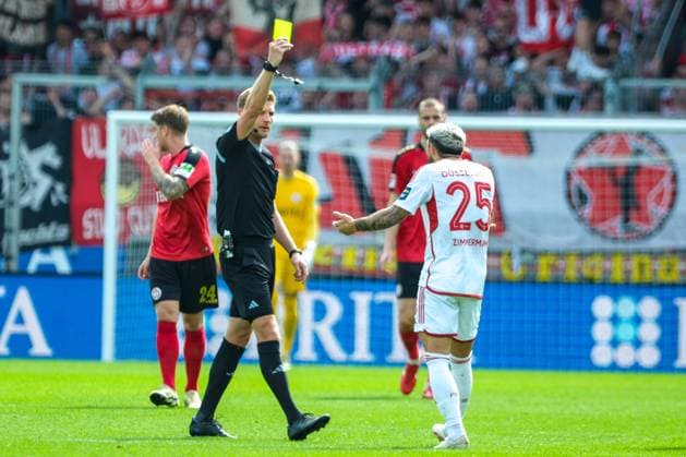 Yellow card for Matthias Zimmermann Fortuna Duesseldorf, 25 , GER, SV Wehen Wiesbaden vs Fortuna Duesseldorf, Football, 2 Bundesliga, Matchday 29, Season 2023 2024, 13 04 2024 DFL REGULATIONS PROHIBIT ANY USE OF PHOTOGRAPHS AS IMAGE SEQUENCES AND OR QUASI VIDEO GER, SV Wehen Wiesbaden vs Fortuna Duesseldorf, Football, 2 Bundesliga, Matchday 29, Season 2023 2024, 13 04 2024 Wiesbaden Copyright: xEibner-Pressefoto FlorianxWieganx EP_FWD