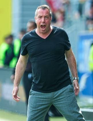 Markus Kauczinski SV Wehen Wiesbaden, Coach Gestures, facial expressions, emotions, GER, SV Wehen Wiesbaden vs Fortuna Duesseldorf, Football, 2 Bundesliga, Matchday 29, Season 2023 2024, 13 04 2024 DFL REGULATIONS PROHIBIT ANY USE OF PHOTOGRAPHS AS IMAGE SEQUENCES AND OR QUASI VIDEO GER, SV Wehen Wiesbaden vs Fortuna Duesseldorf, Football, 2 Bundesliga, Matchday 29, Season 2023 2024, 13 04 2024 Wiesbaden Copyright: xEibner-Pressefoto FlorianxWieganx EP_FWD