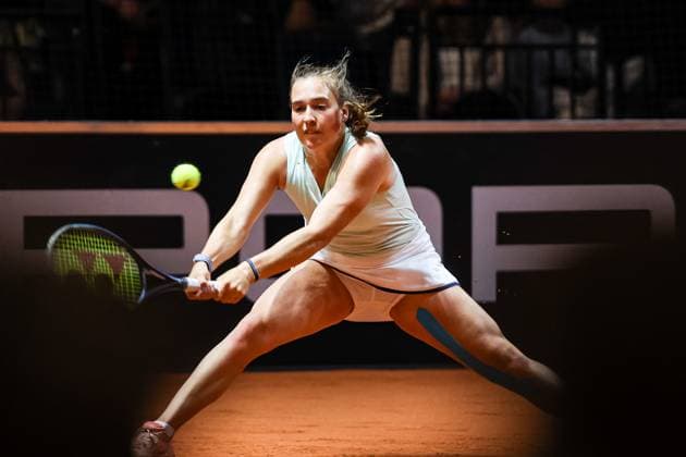 Carolina Kuhl GER Porsche Tennis Grand Prix GP Stuttgart 2024, Porsche Arena, 13 04 2024 GER Porsche Tennis Grand Prix GP Stuttgart 2024 Porsche Arena, 13 04 2024 Stuttgart Copyright: xEibner-Pressefoto RogerxBuerkex EP