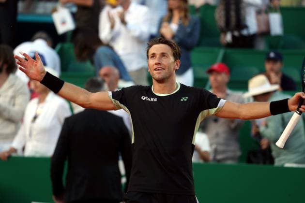 DEMI ROLEX MC MASTERS DJOKOVIC RUUD PHOTOPQR NICE MATIN Jean François Ottonello ; Roquebrune-Cap-Martin ; 13 04 2024 ; Demi-finale Rolex Monte-Carlo Masters - Novak Djokovic (SRB en rouge) vs Casper Ruud (NOR en noir) Roquebrune-Cap-Martin France  Copyright: xPHOTOPQR NICExMATIN MAXPPPxJeanxFrançoisxOttonellox 20240413NIM8226 20240413NIM8226
