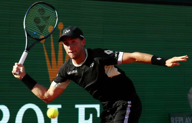 DEMI ROLEX MC MASTERS DJOKOVIC RUUD PHOTOPQR NICE MATIN Jean François Ottonello ; Roquebrune-Cap-Martin ; 13 04 2024 ; Demi-finale Rolex Monte-Carlo Masters - Novak Djokovic (SRB en rouge) vs Casper Ruud (NOR en noir) Roquebrune-Cap-Martin France  Copyright: xPHOTOPQR NICExMATIN MAXPPPxJeanxFrançoisxOttonellox 20240413NIM8234 20240413NIM8234