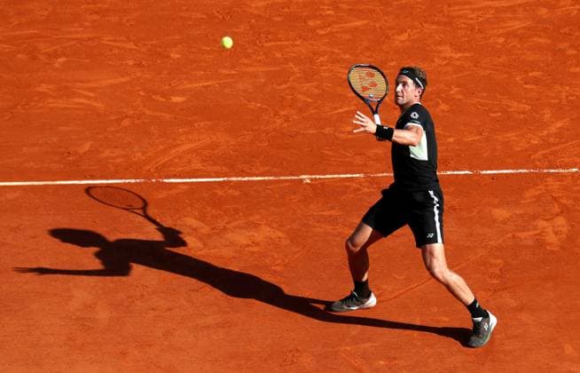 DEMI ROLEX MC MASTERS DJOKOVIC RUUD PHOTOPQR NICE MATIN Jean François Ottonello ; Roquebrune-Cap-Martin ; 13 04 2024 ; Demi-finale Rolex Monte-Carlo Masters - Novak Djokovic (SRB en rouge) vs Casper Ruud (NOR en noir) Roquebrune-Cap-Martin France Copyright: xPHOTOPQR NICExMATIN MAXPPPxJeanxFrançoisxOttonellox 20240413NIM8251 20240413NIM8251