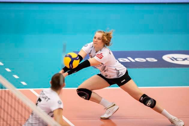 2 Bundesliga Women Pro Schwarz Weiss Erfurt vs DSHS SnowTrex Köln 13 04 2024 Sina Stöckmann 8 Schwarz Weiss Erfurt 2 Bundesliga Women Pro Schwarz Weiss Erfurt vs DSHS SnowTrex Köln Riethsporthalle Erfurt 13 04 2024 Copyright: xBEAUTIFULxSPORTS Duehringx