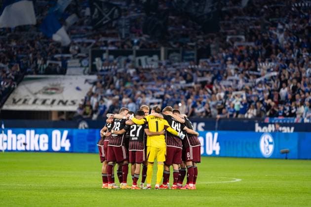 GER, 2 FBL, FC Schalke 04 vs 1 FC Nürnberg Nuernberg 13 04 2024, Veltins Arena, Gelsenkirchen, GER, 2 FBL, FC Schalke 04 vs 1 FC Nürnberg Nuernberg In the picture 1 FC Nürnberg Nuernberg with circle before the match nordphotoxGmbHxx xChristianxSchulze nph000300