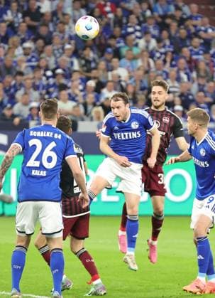 13 04 2024 Soccer Season 2023 2024 2 Soccer Bundesliga 29 Matchday FC Schalke 04 S04 Knappen 1 FC Nürnberg FCN Club Sportfoto Zink DaMa xdaxmax DFL regulations prohibit any use of photographs as image sequences and or quasi video only for editorial use Lukas Schleimer 36, 1 FC Nürnberg FCN with header